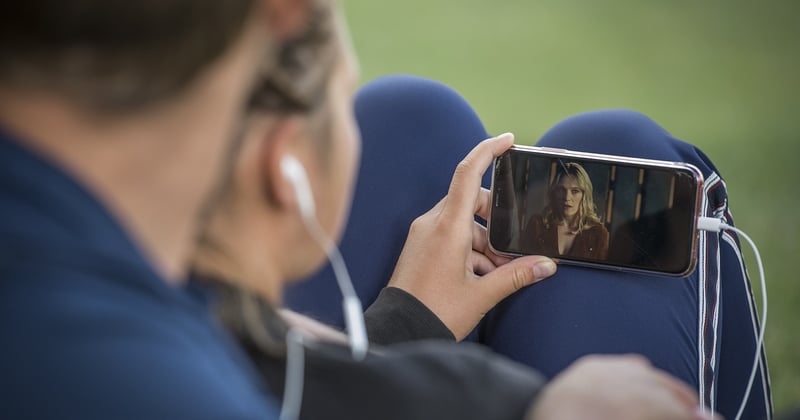 Comment écrire un titre accrocheur vidéo qui explose les vues
