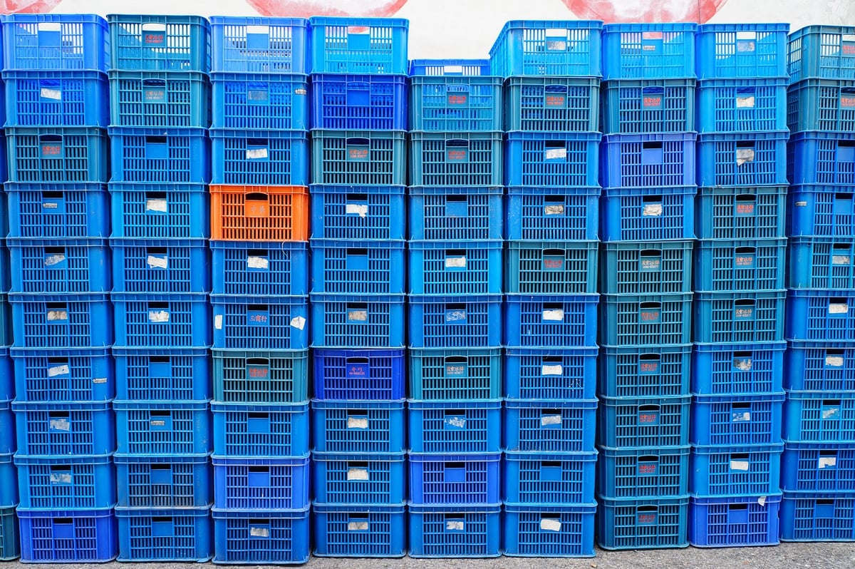 Signalétique entrepôt logistique : optimiser le flux et la sécurité en 2025