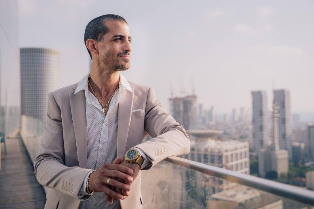 découvrez les différents business models, leurs avantages et inconvénients, et comment choisir la meilleure stratégie pour assurer le succès et la croissance de votre entreprise.